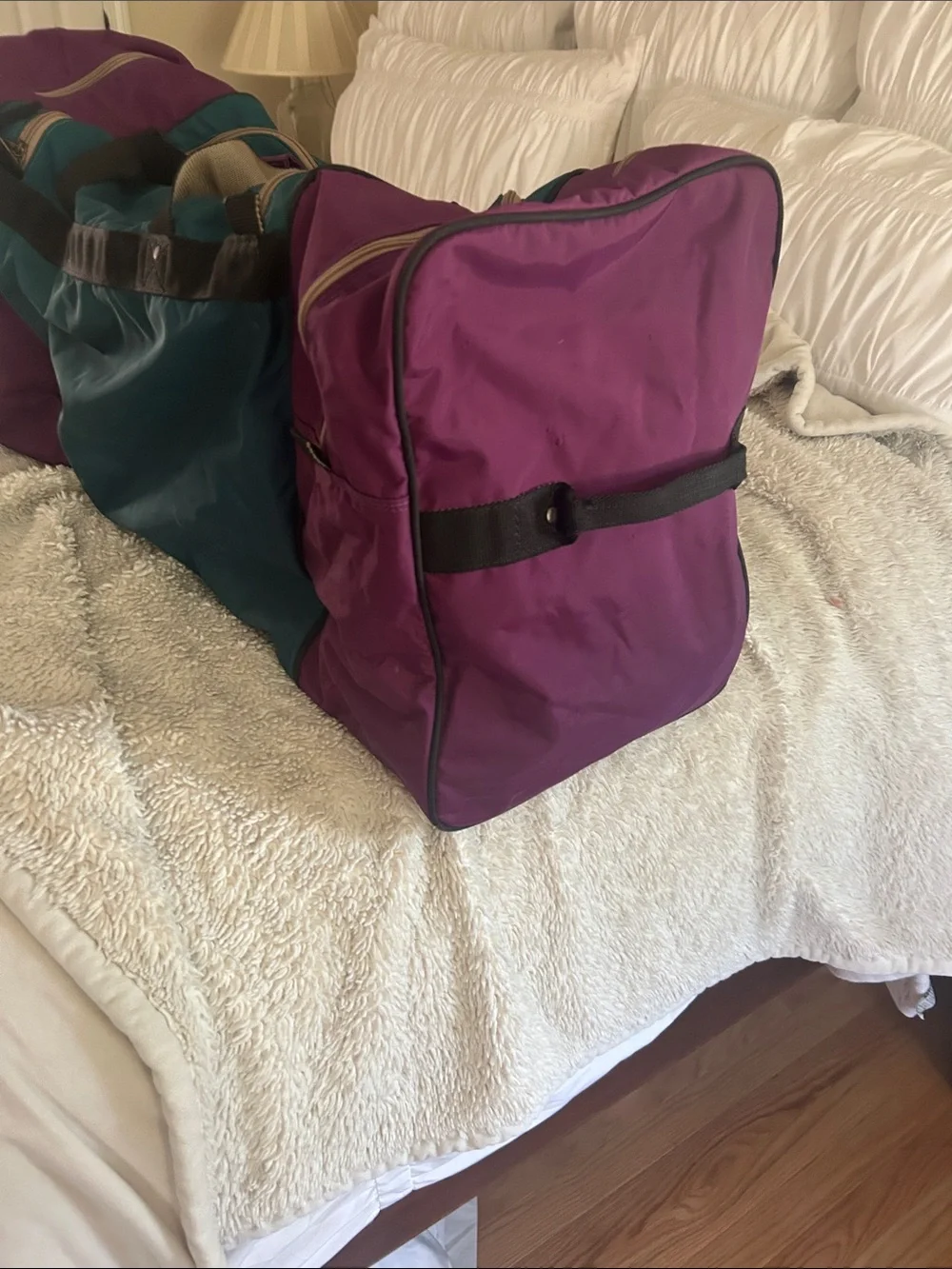 Unbranded Teal and Purple Travel Duffel Bag - Spacious Carry Tote